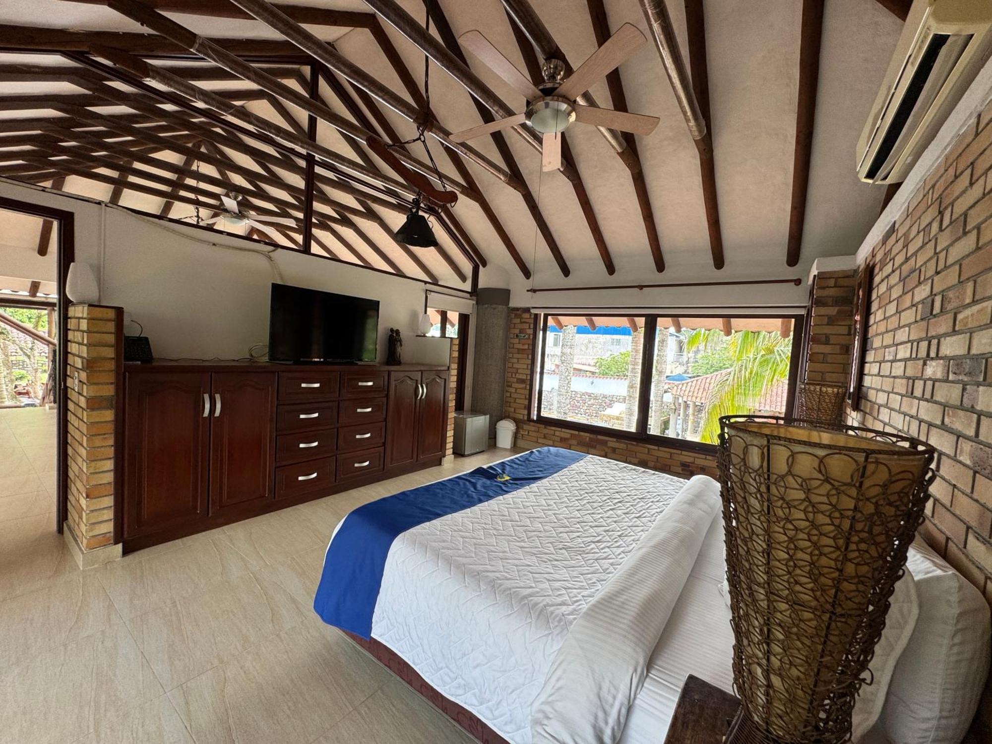 Hotel Boutique Villas De San Sebastian La Palmera Exteriör bild